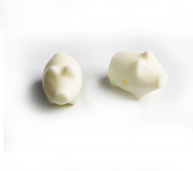 custom design food grade silicone teething beads of pig shape 15