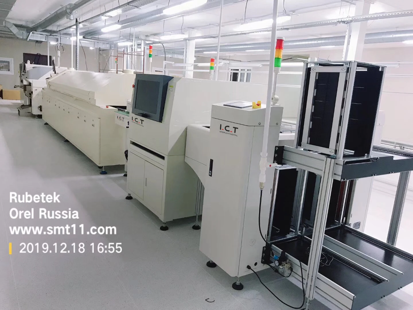 SMT AOI Machine in SMT Production Line.jpg