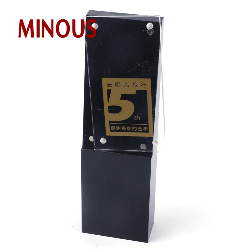 China manufacture desktop small black Acrylic trophy 2