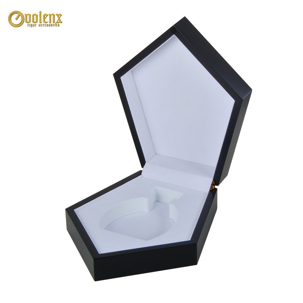 Custom Luxury Empty Black Wood Perfume Box