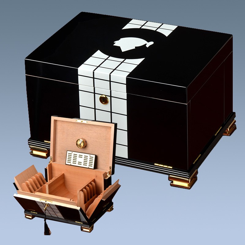 Piano finish wooden display humidor box cigar