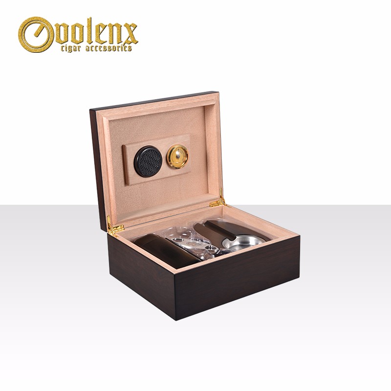Wholesale manufacturer high quality cigar humidor gift set