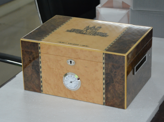 High Glossy Mahogany Wood Cigar Humidor with Hygrometer 7
