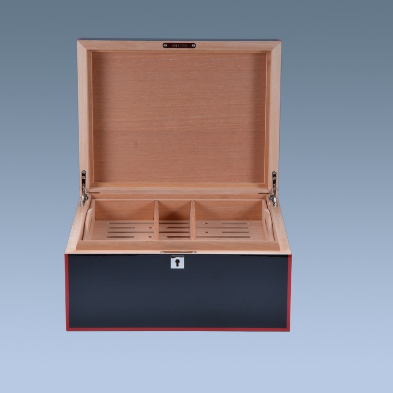 Custom Luxury Black Wooden High Gloss Cigar Packaging Box 3
