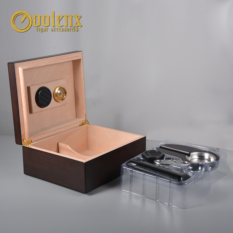 2019 High quality promotional travel custom wooden cigar boxes 3