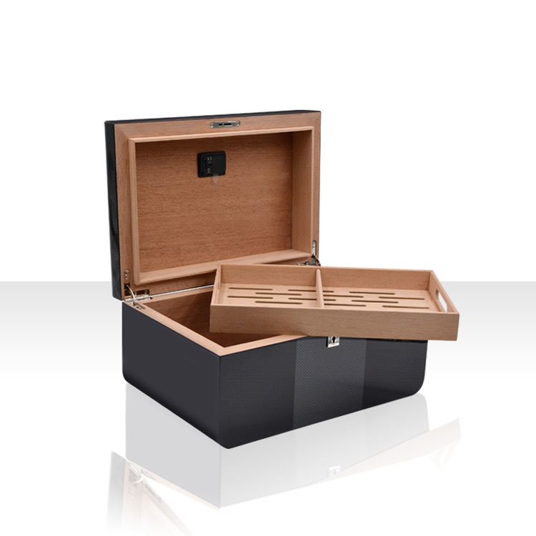 High Glossy Finished Black Wood Cigar Humidor With Humidifier 7