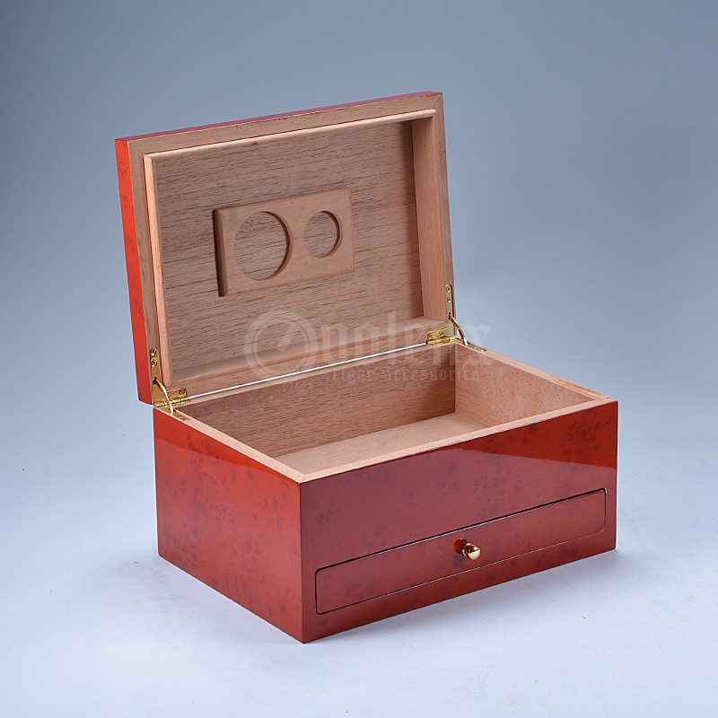 Promotional genuine leather box 6CT cedar wood travel cigar case 18
