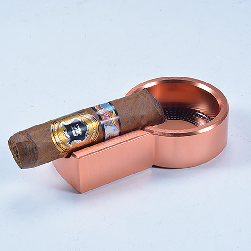 Outdoor custom logo metal portable cigar ashtray
