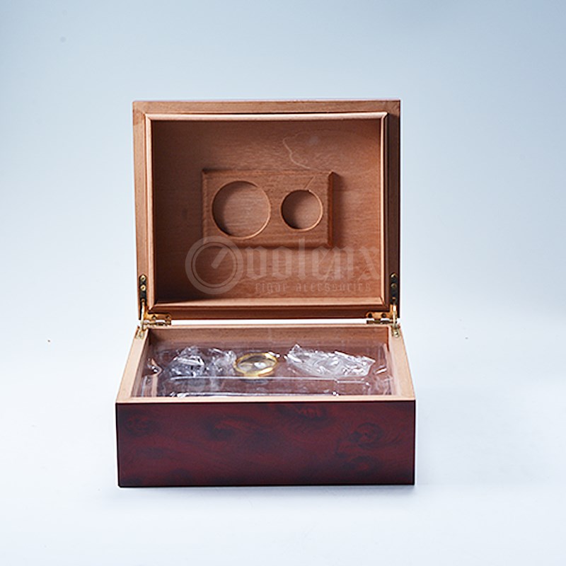 High quality wholesale cedar wooden cigar humidor gift set 3