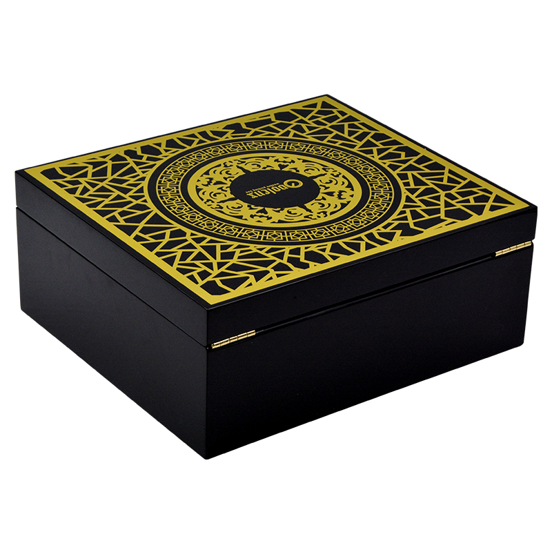 Matt 3 perfume bottles black custom gold Logo perfume box wooden gift box 5