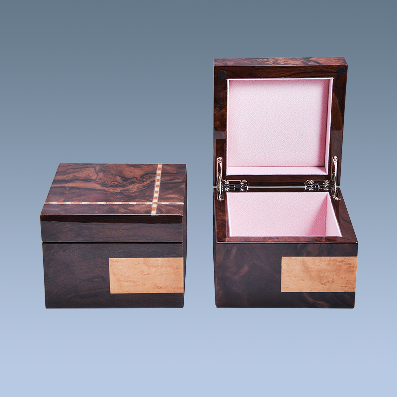 Custom logo mirror finish velvet wholesale wooden jewelry box 7