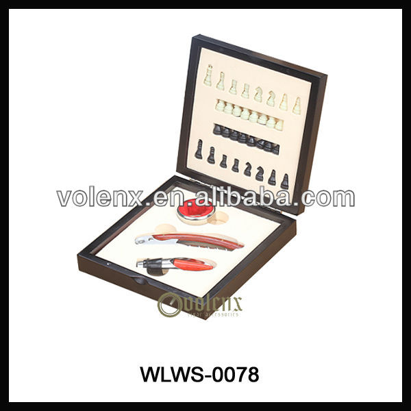 Wooden wine box with the corkscrew and wine stopper set 5