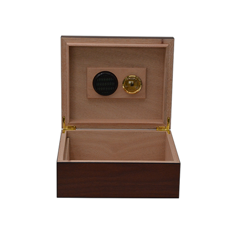 Wholesale custom logo wooden cigar humidor box with high quality 12