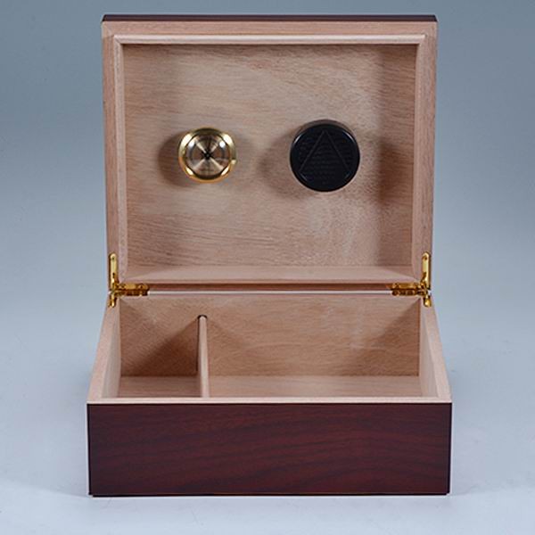 Custom Luxury Mahogany Veneer Wooden Cigar Box 6