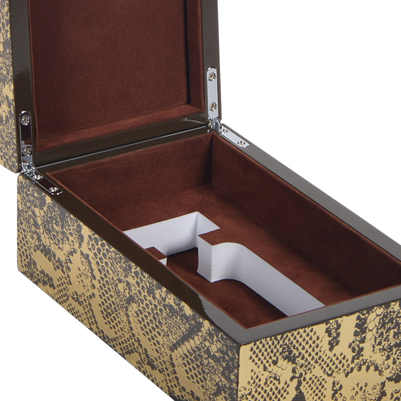 Matte surface snakeskin veneer pattern logo hot selling perfume wooden packing box 2