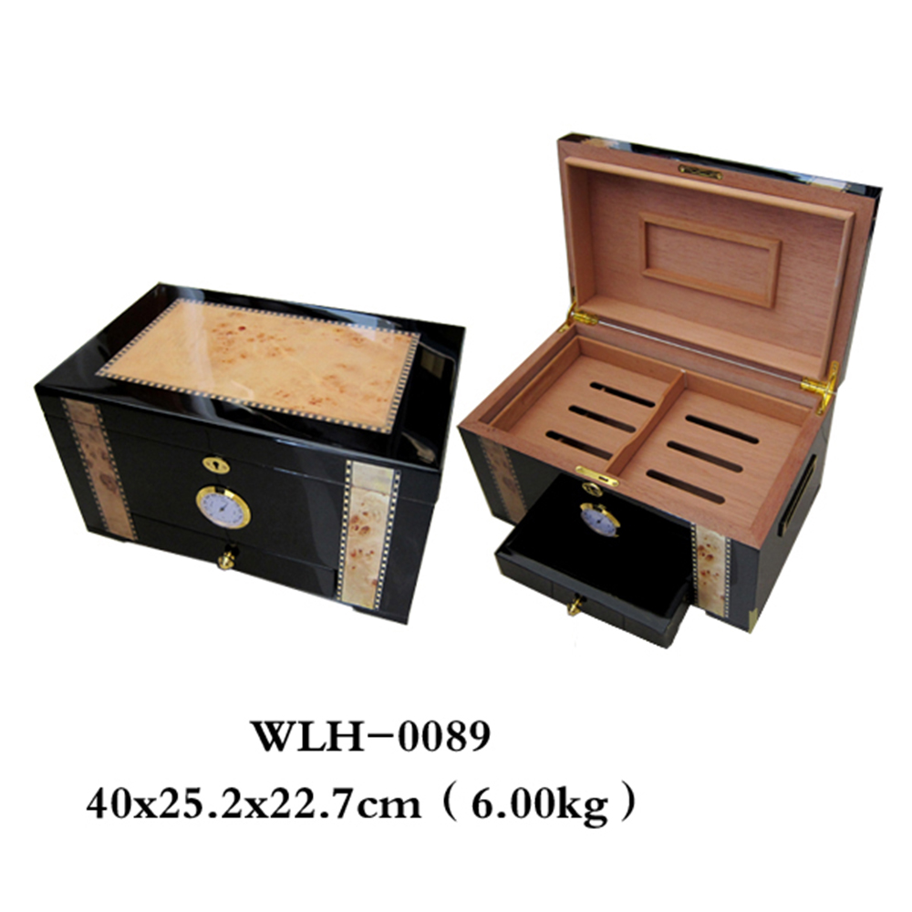 Wooden Cigar Box Humidor 8