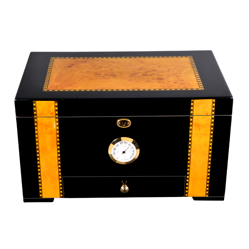 Cigar humidor with lid lock WLH-0089 Details 7