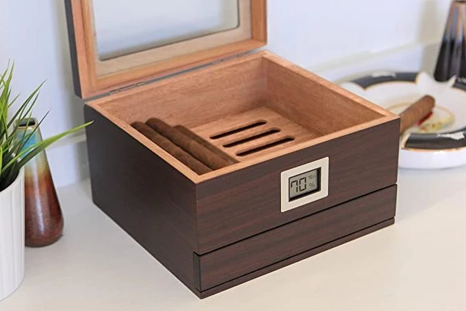 Hot selling Glass Top Handcrafted Cedar Wood Cigar Humidor Box with Drawer 10