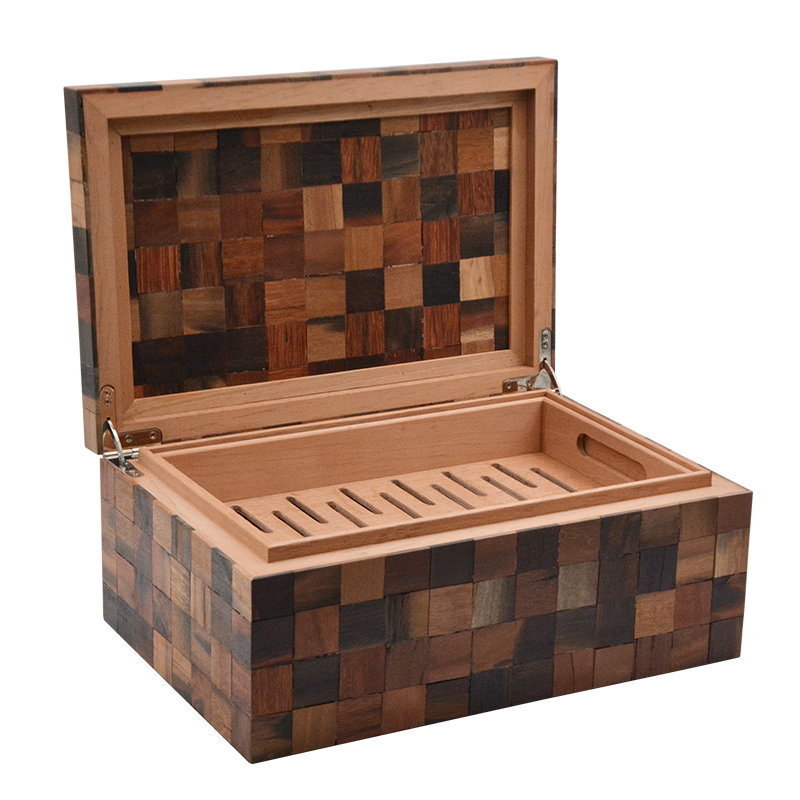 Desktop wooden cigar humidor WLH-0402 Details 6