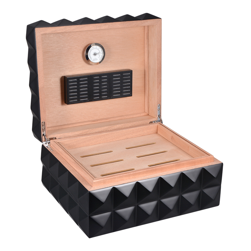 Wholesale premium custom wooden cigar humidor box 7