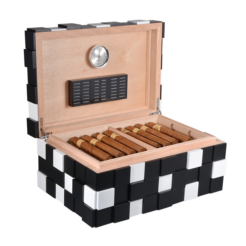  High Quality wooden cigar box with humidifier 7