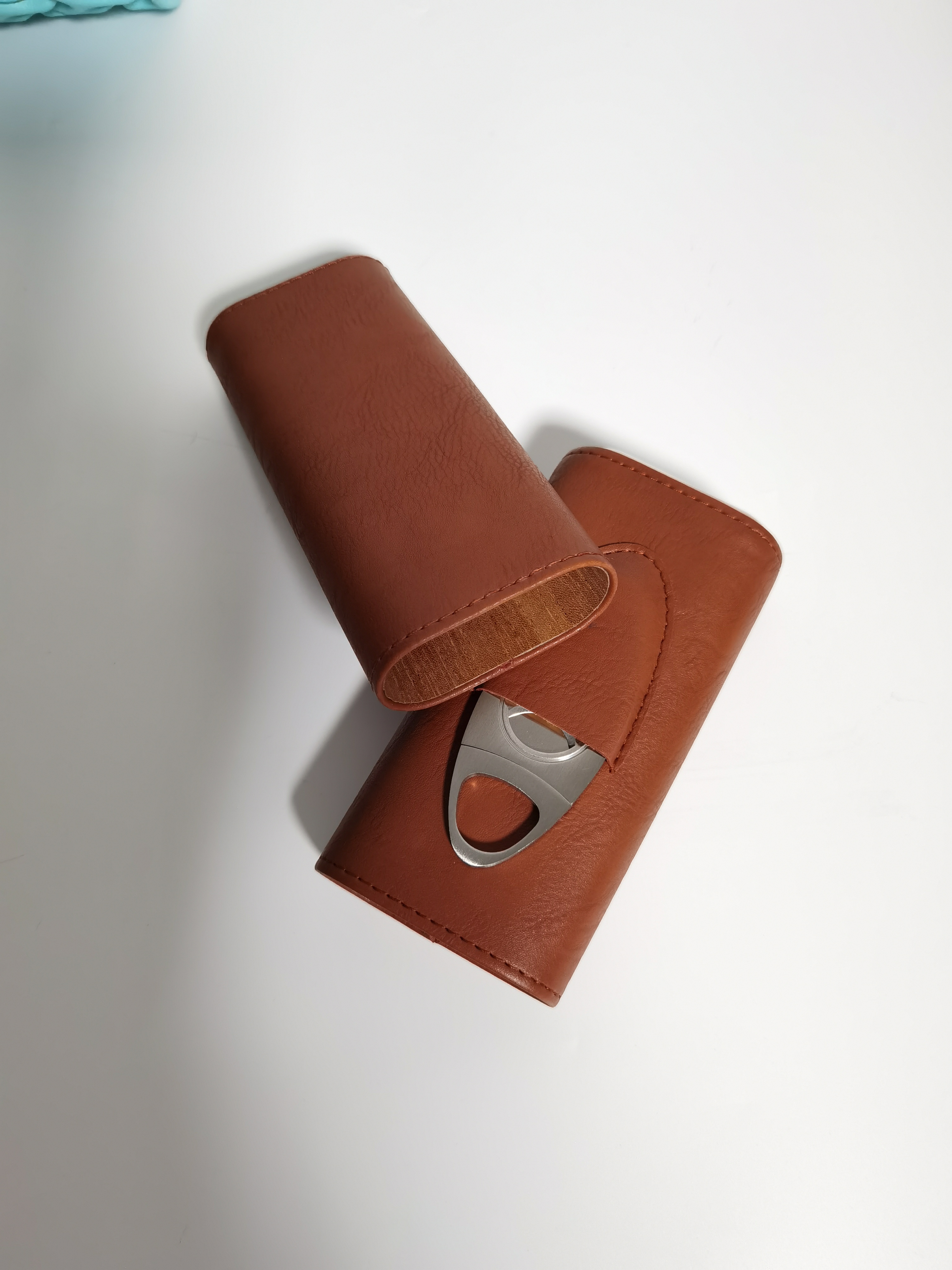 Customized logo cigar case leather case with stainless cutter good price 5