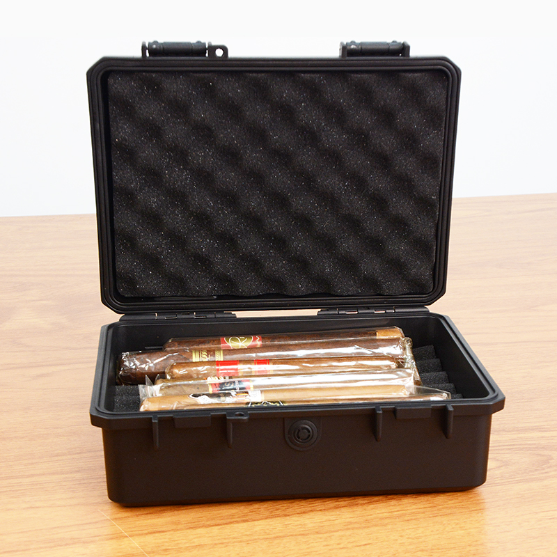 Portable Plastic Cigar Humidor Case Holder Travel