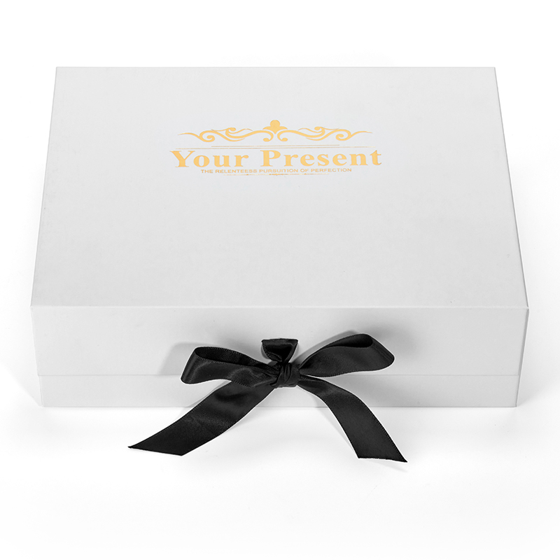 magnetic gift box with ribbon (2).jpg